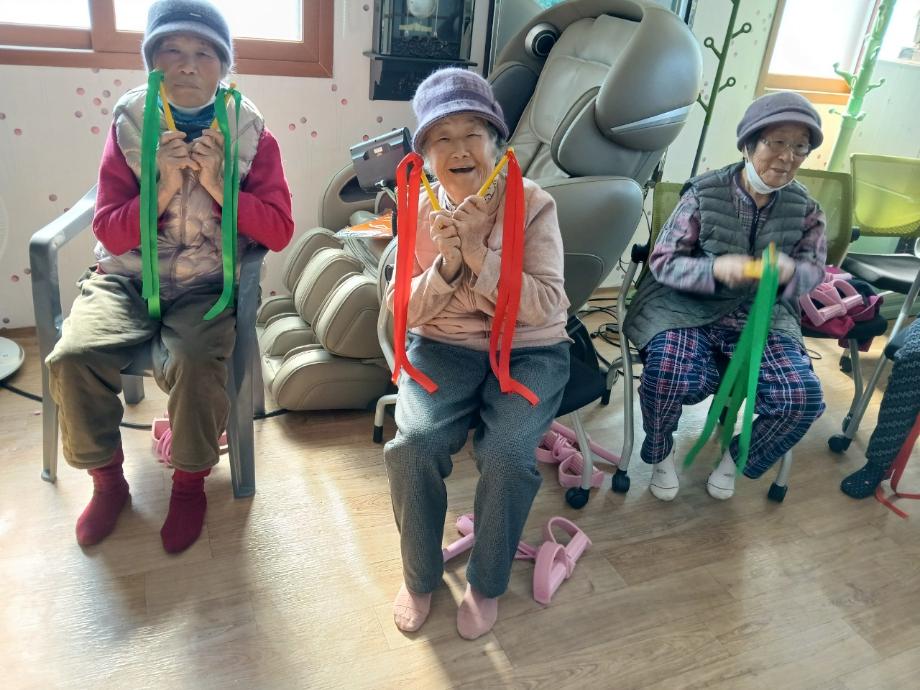 2025년 상반기 탄천면 송학1리 [신나는 레크교실] 이미지