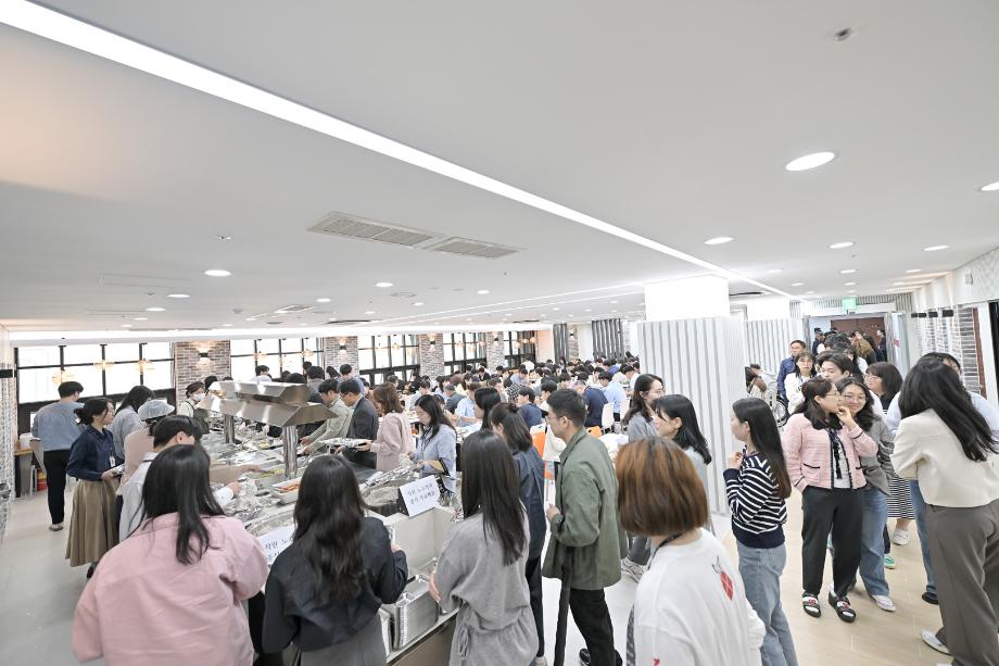 2025년 4월 28일 구내식당 오픈 행사 이미지