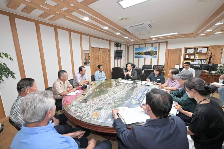 2025년 7월 14일 탄천면 덕지리 폐기물매립장 반대투쟁위원들과 면담 이미지